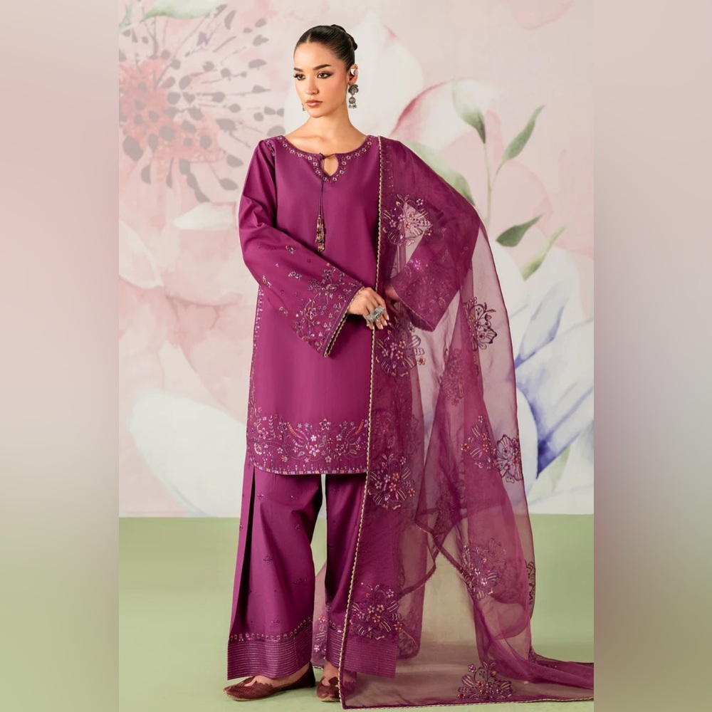 Pakistani Naqshi Simran Plum Farshi Suit – Fully Embroidered 3PC (Ready to Wear,